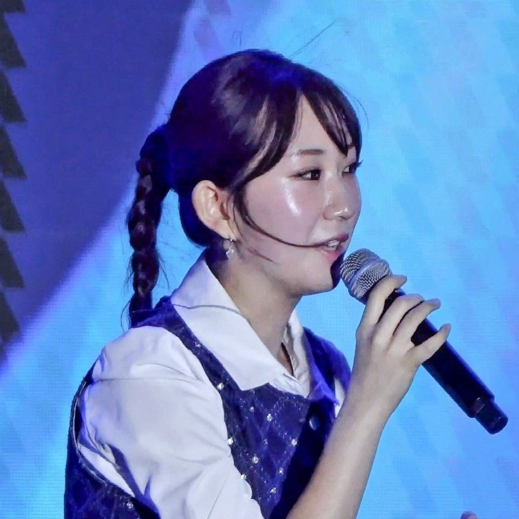 Momen yang diabadikan oleh penggemar Jeon Yujin