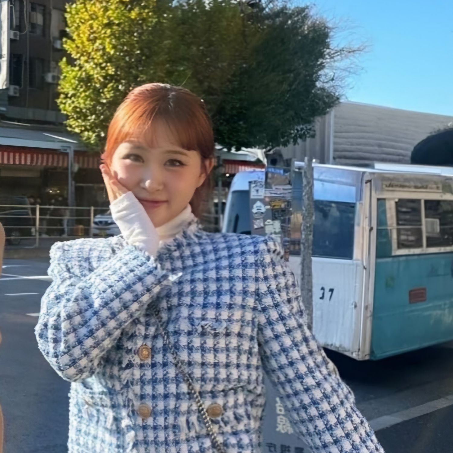 Behind-the-scenes cut of Kim Dahyun