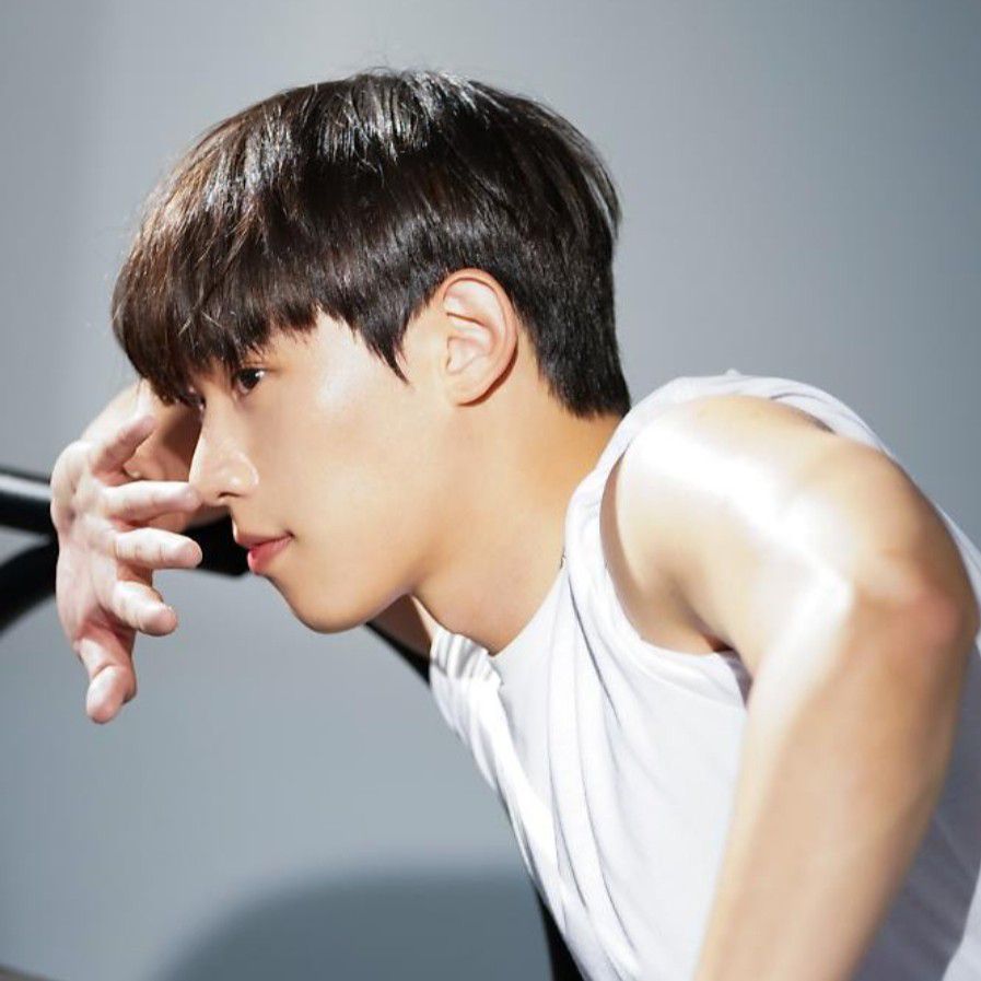 Behind-the-scenes cut of Kim Sungcheol