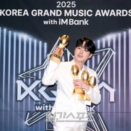 李灿元的最新照片