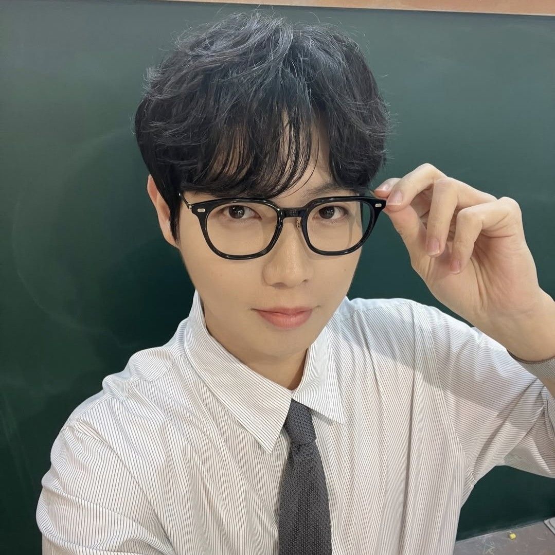 Latest photo of Son Taejin