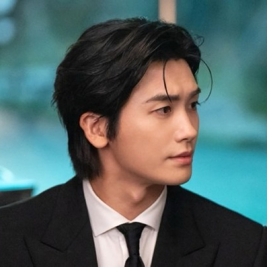 Latest photo of Park Hyungsik