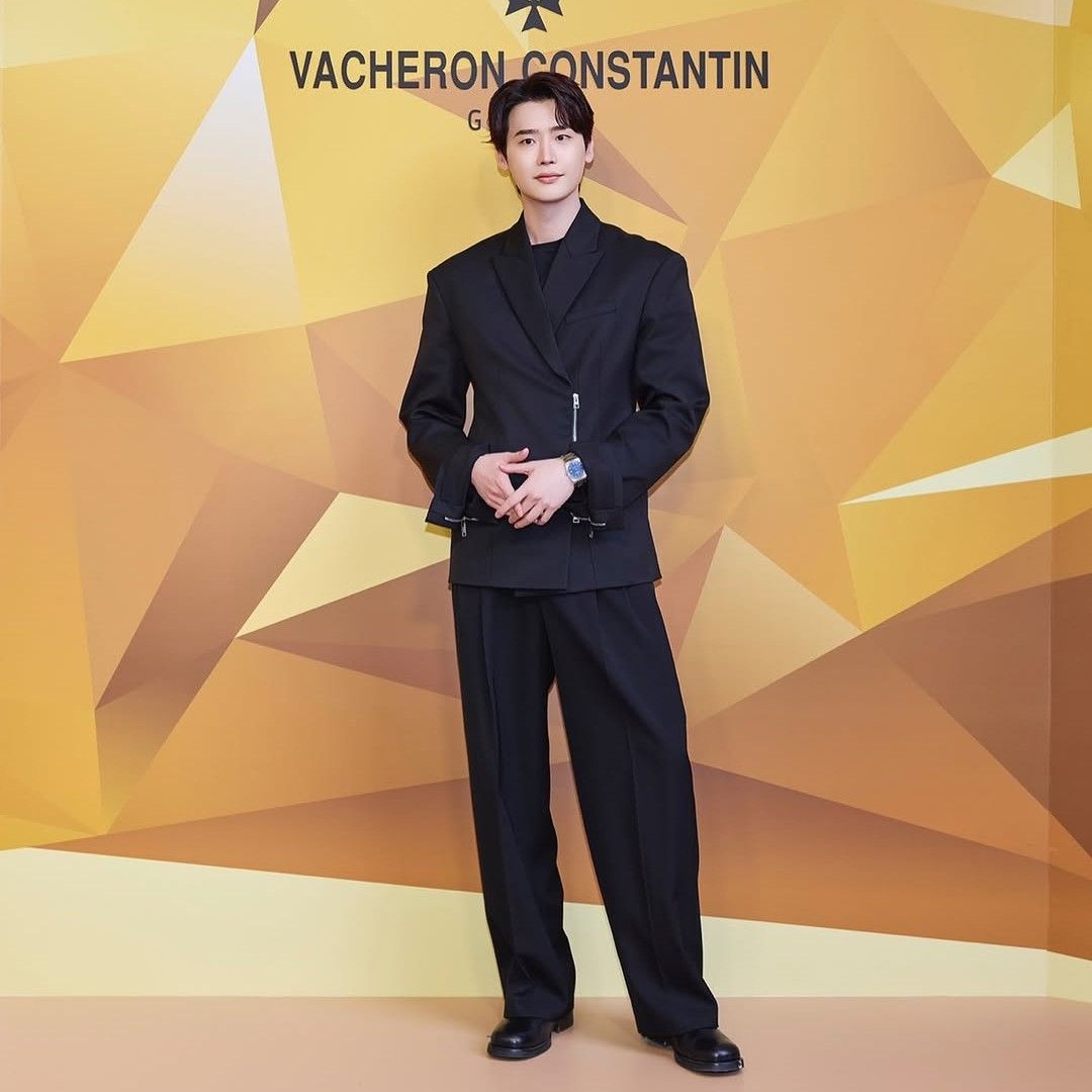 Behind-the-scenes cut of Lee Jongsuk