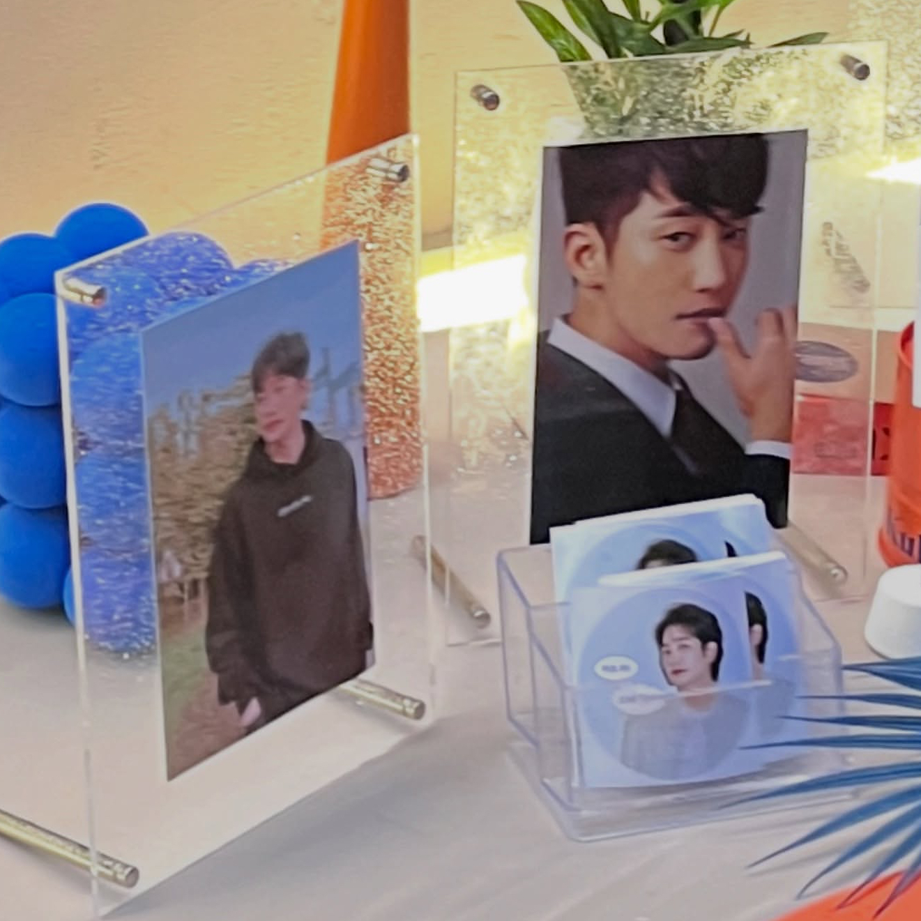 A moment captured by a fan of Park Sihoo