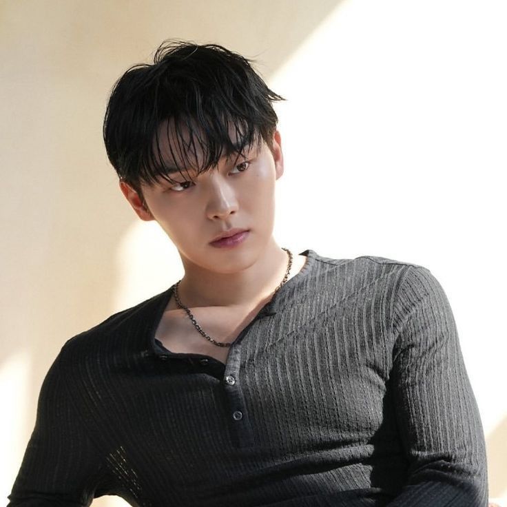 Recent activity shot of Choi Hyunwook