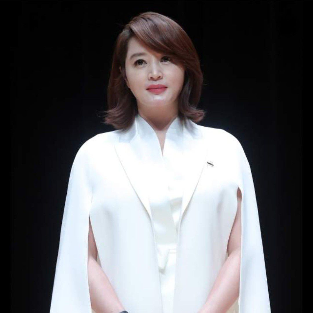 Behind-the-scenes cut of Kim Hyesoo