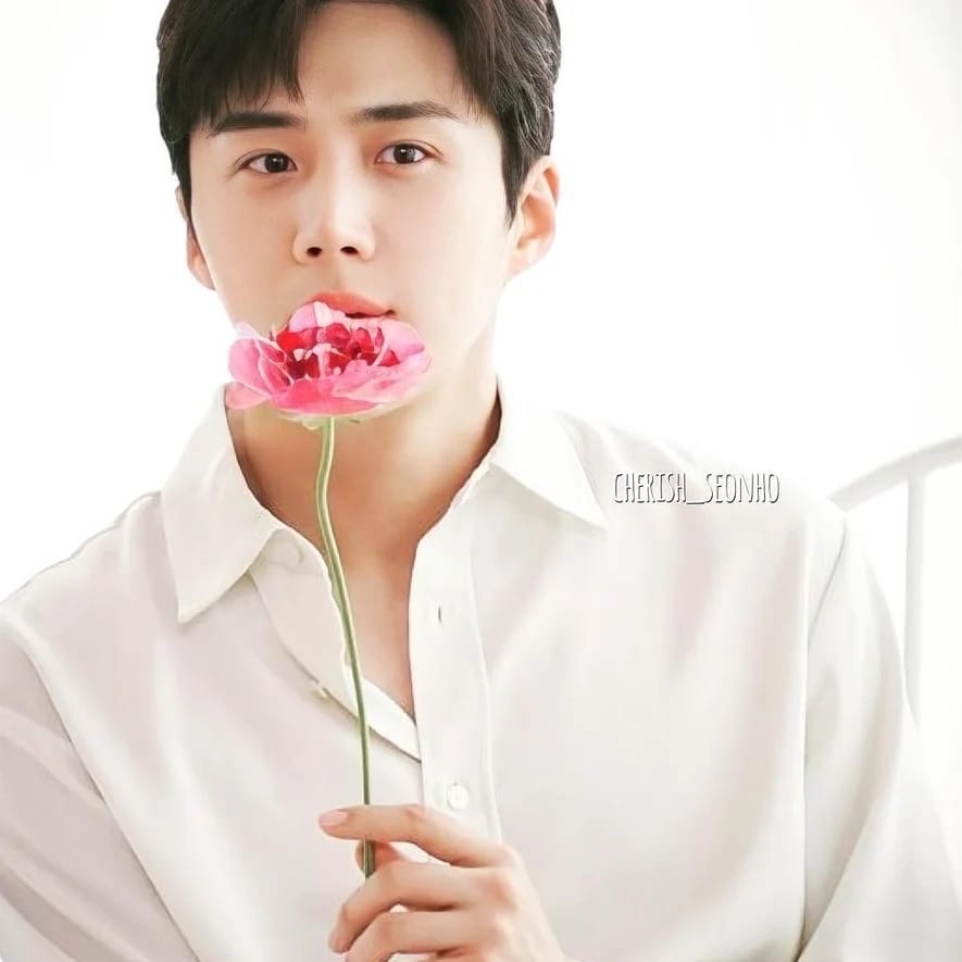 Behind-the-scenes cut of Kim Seonho