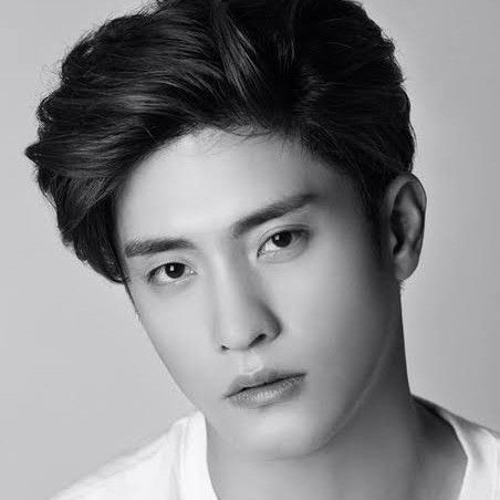 Recent activity shot of Sunghoon