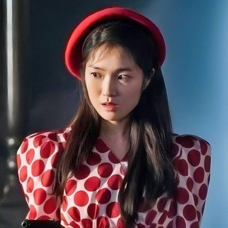 Latest photo of Kim Hyeyoon