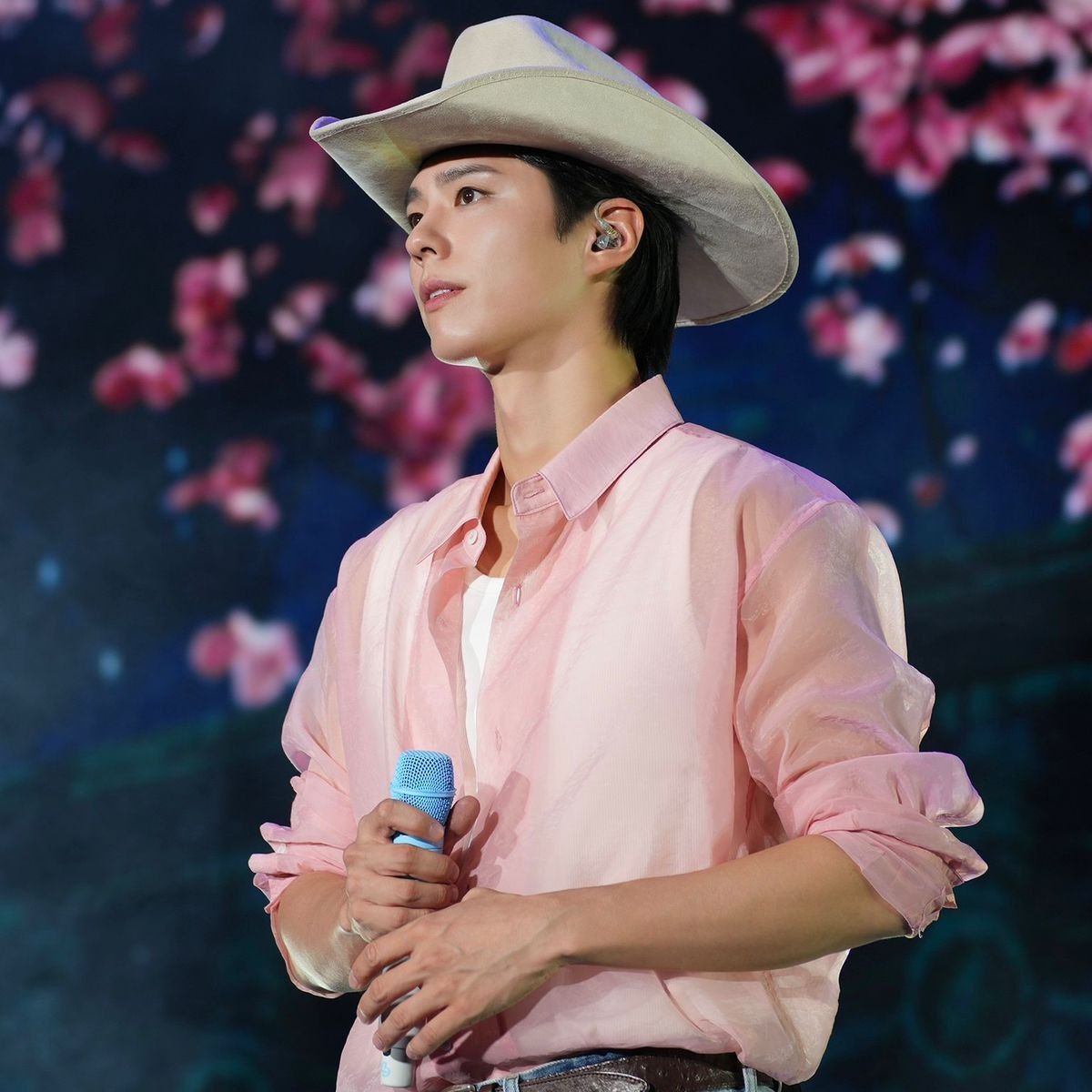 Recent activity shot of Park Bogum