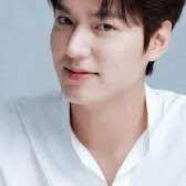 イ・ミンホの最近の活動ショット