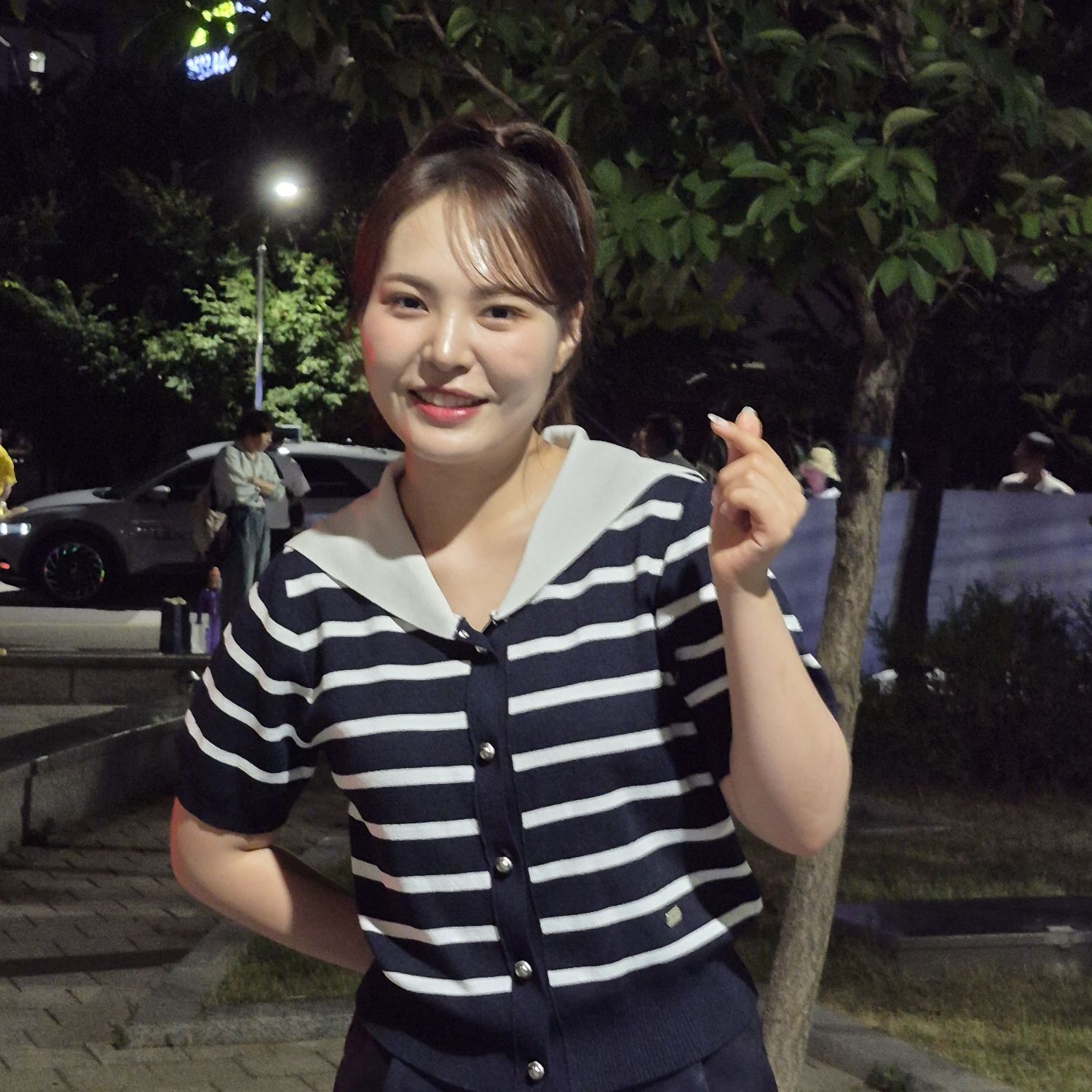 Behind-the-scenes cut of Miss Kim