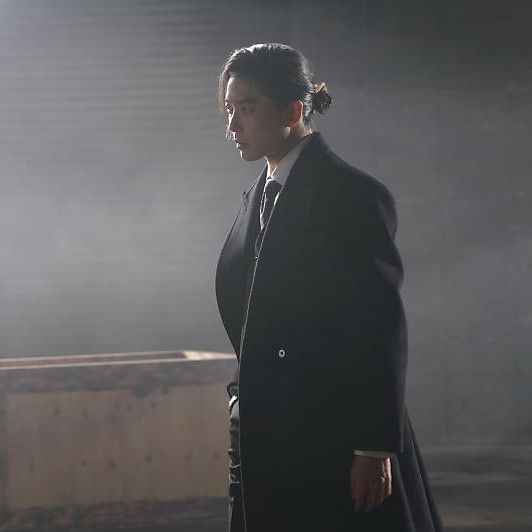 Behind-the-scenes cut of Kim Jaewook
