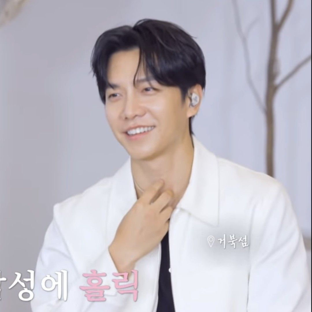 Latest photo of Lee Seunggi