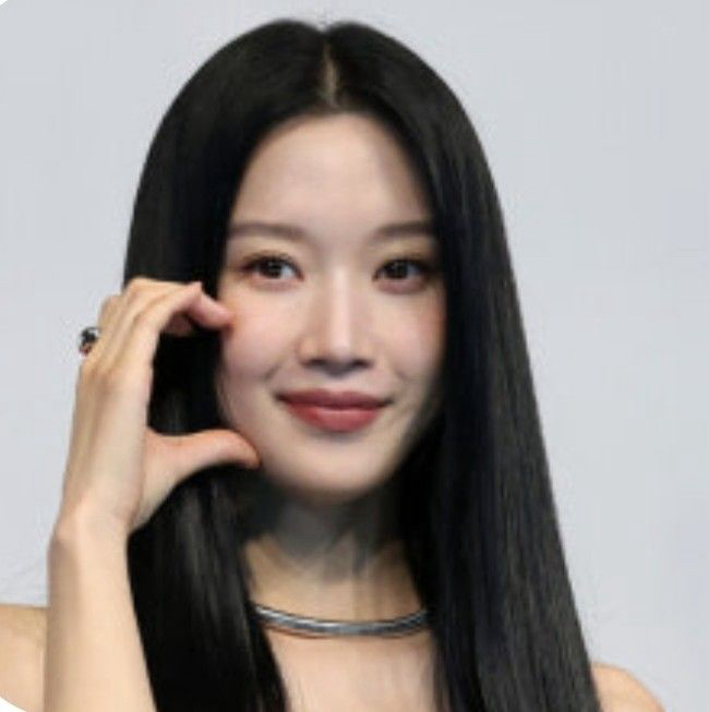 Latest photo of Mun Kayoung