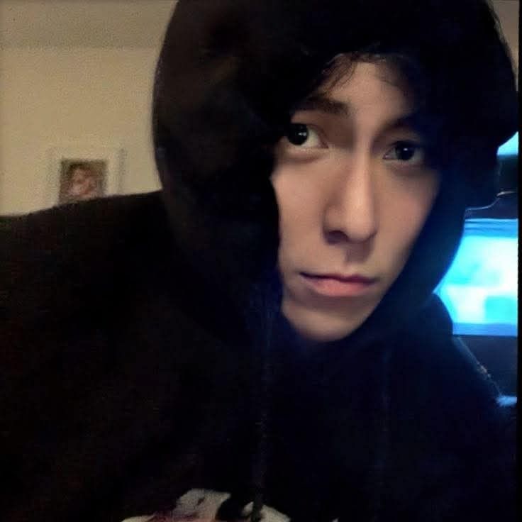 A moment captured by a fan of T.O.P