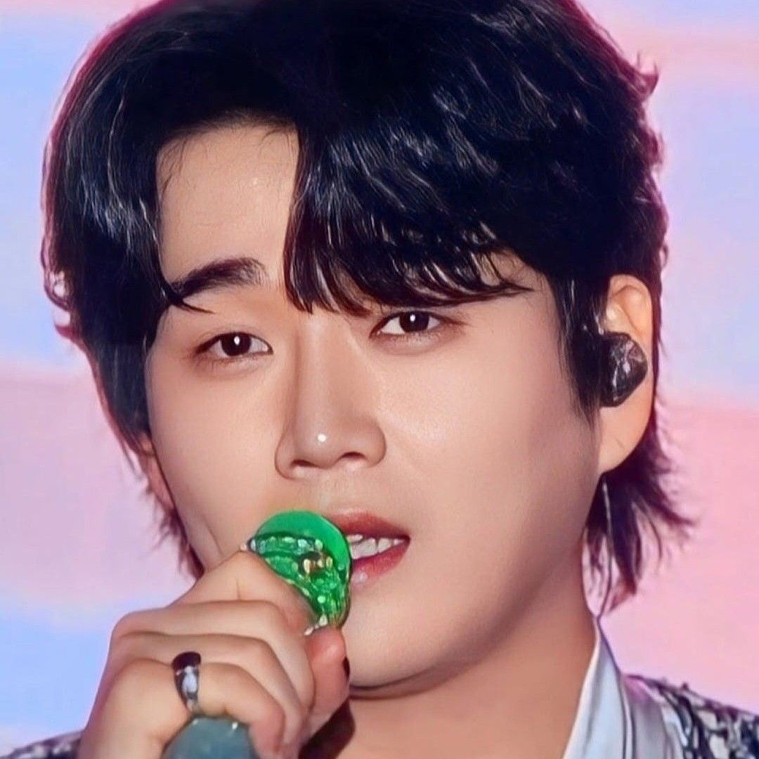 Recent activity shot of Hwang Youngwoong