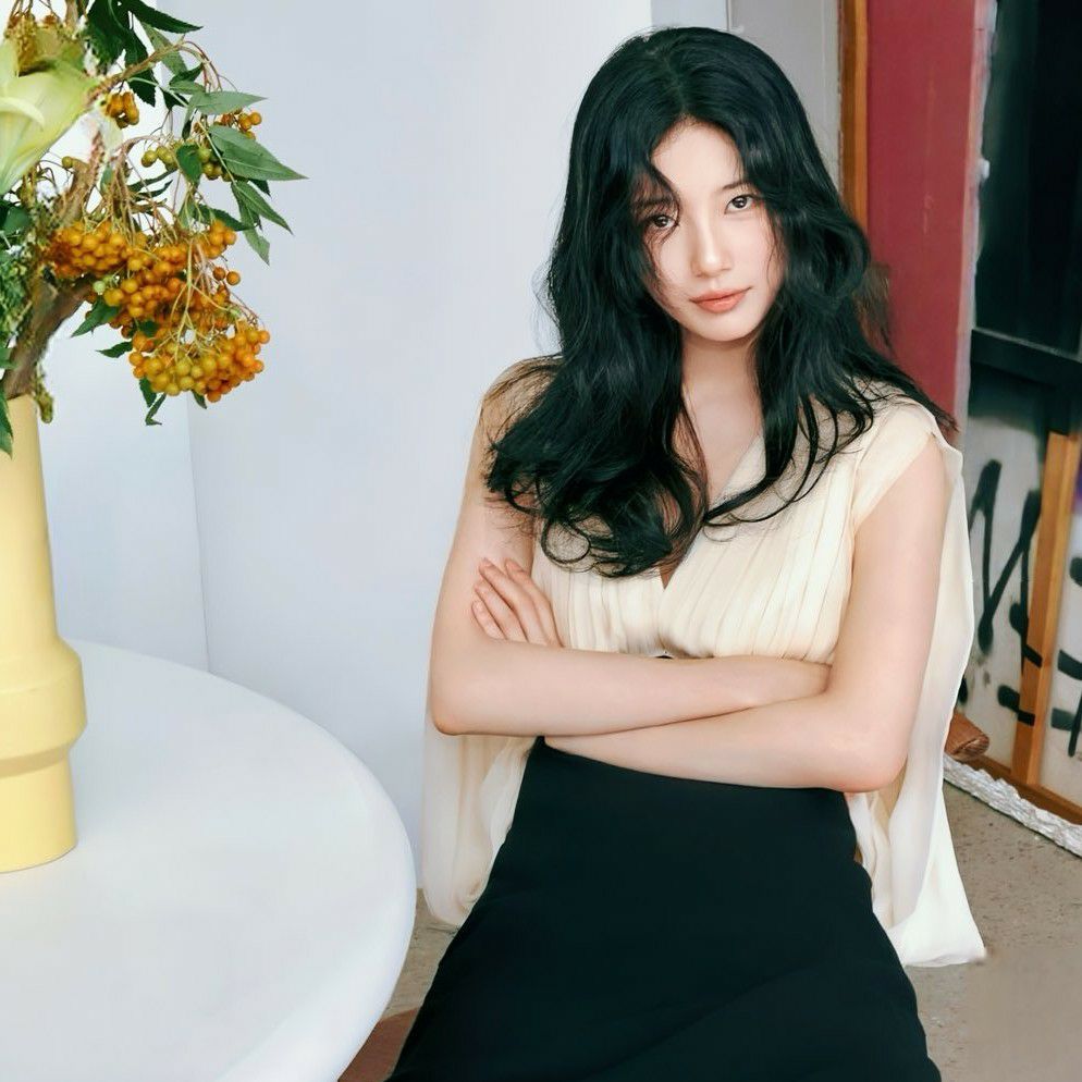 Latest photo of Bae Suzy