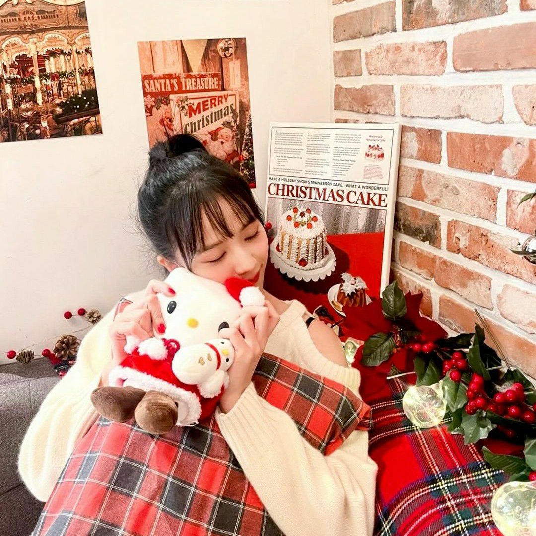 Latest photo of Jisoo (1995)