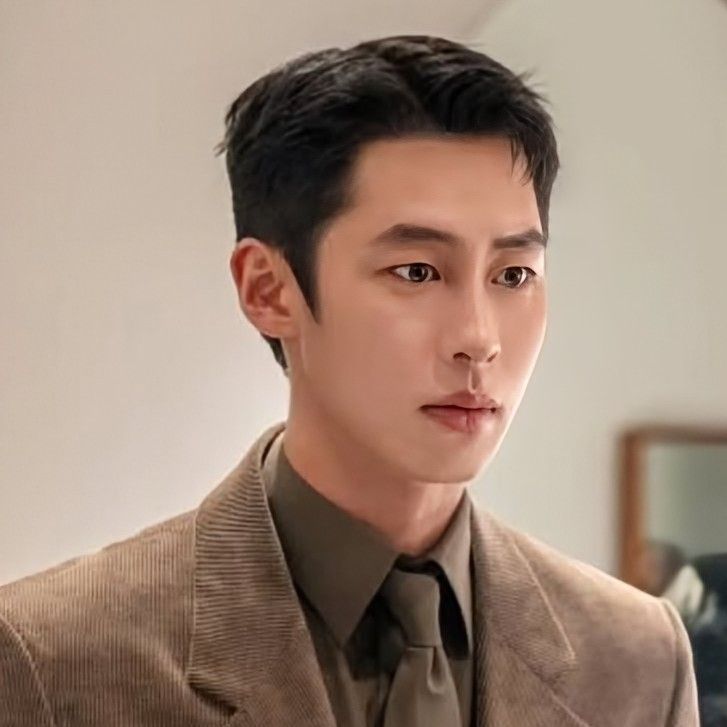 A moment captured by a fan of Lee Jaewook