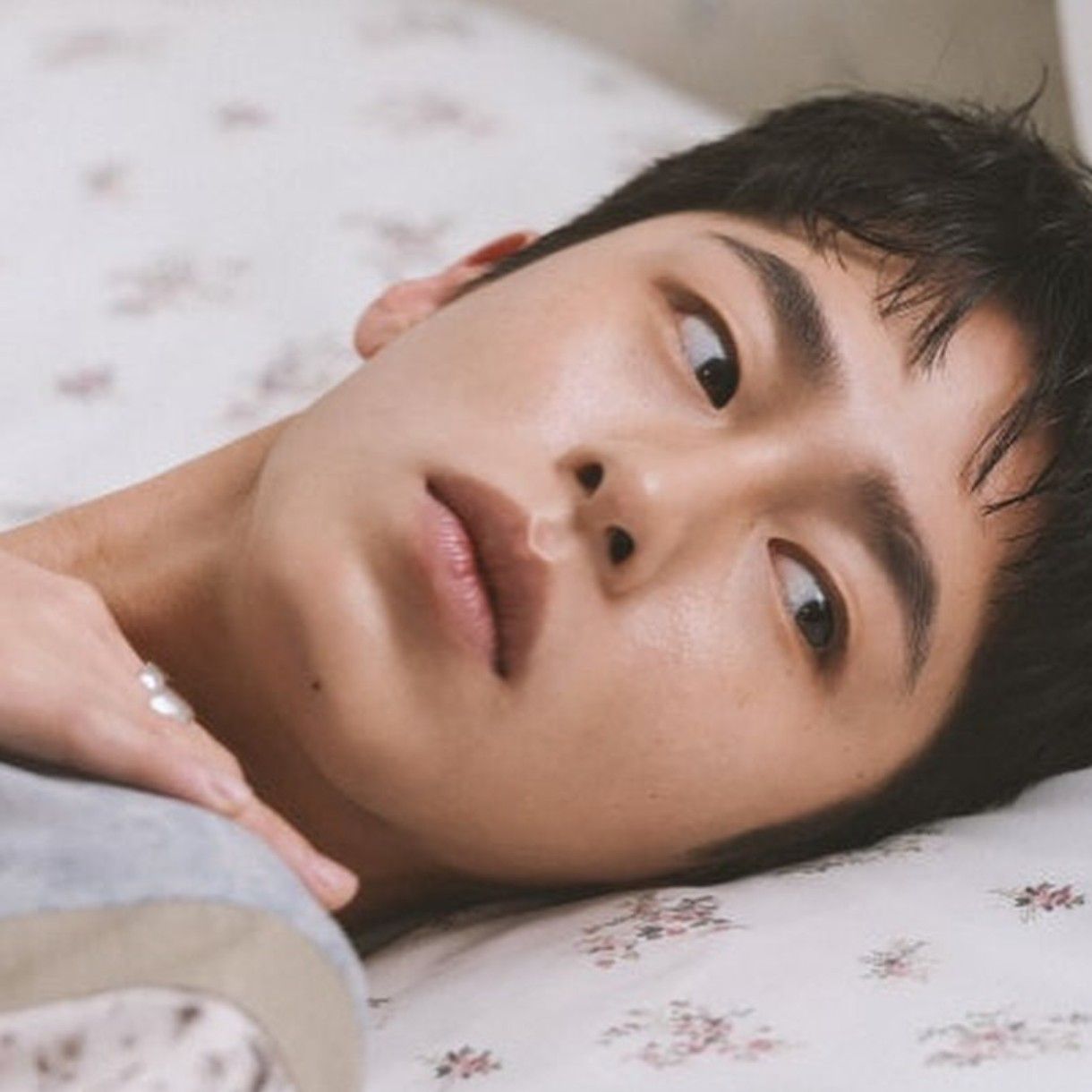 Behind-the-scenes cut of Lee Jaewook