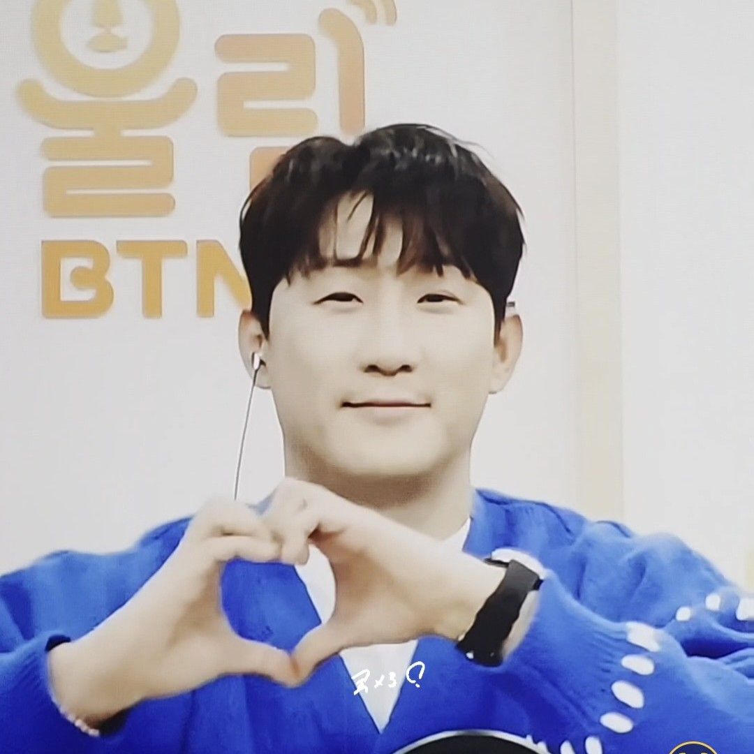 A moment captured by a fan of Na Sangdo