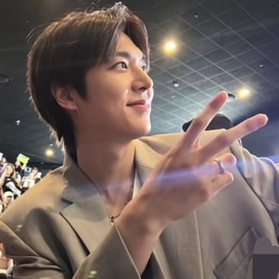 李敏镐的近期活动照