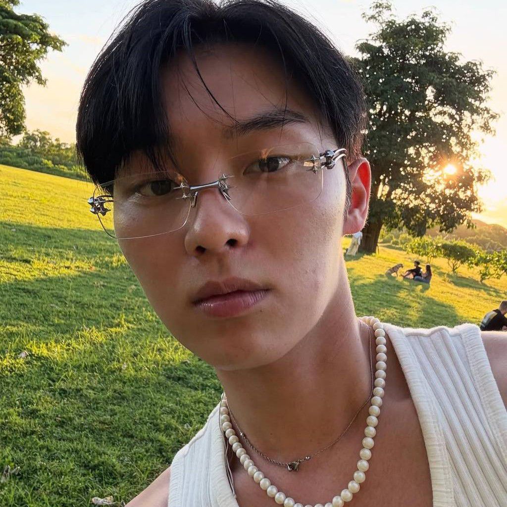 A moment captured by a fan of Choi Hyunwook