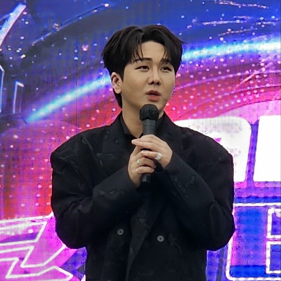 金秀瓚的最新照片