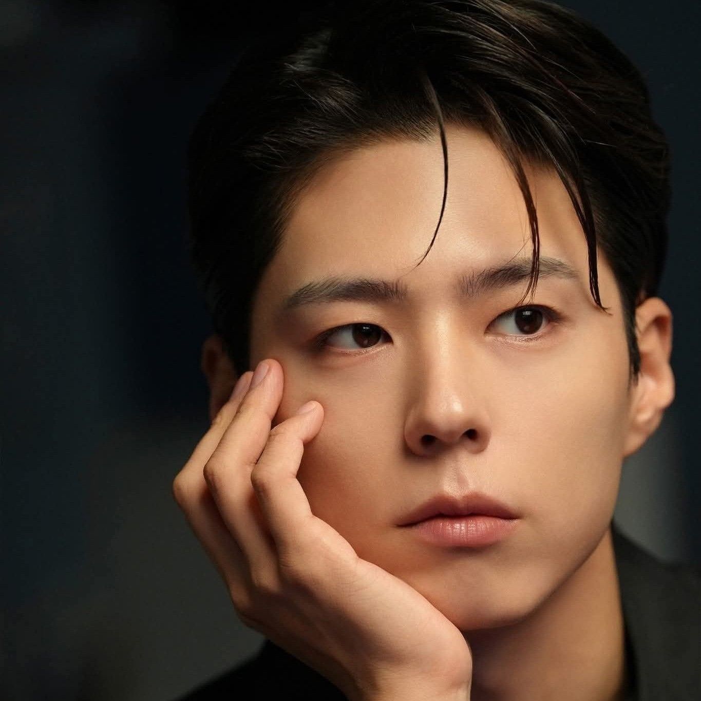 Behind-the-scenes cut of Park Bogum
