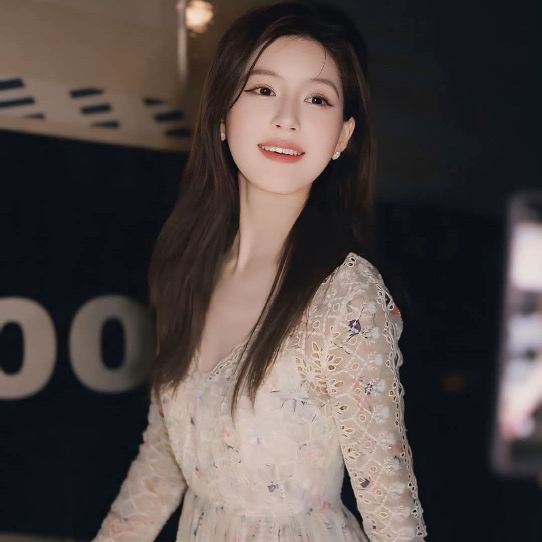 Latest photo of Zhao Lusi