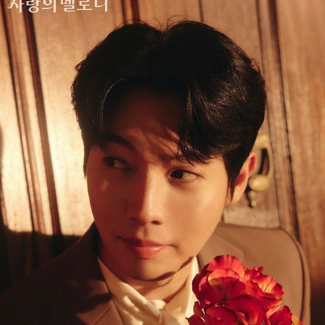 Latest photo of Son Taejin