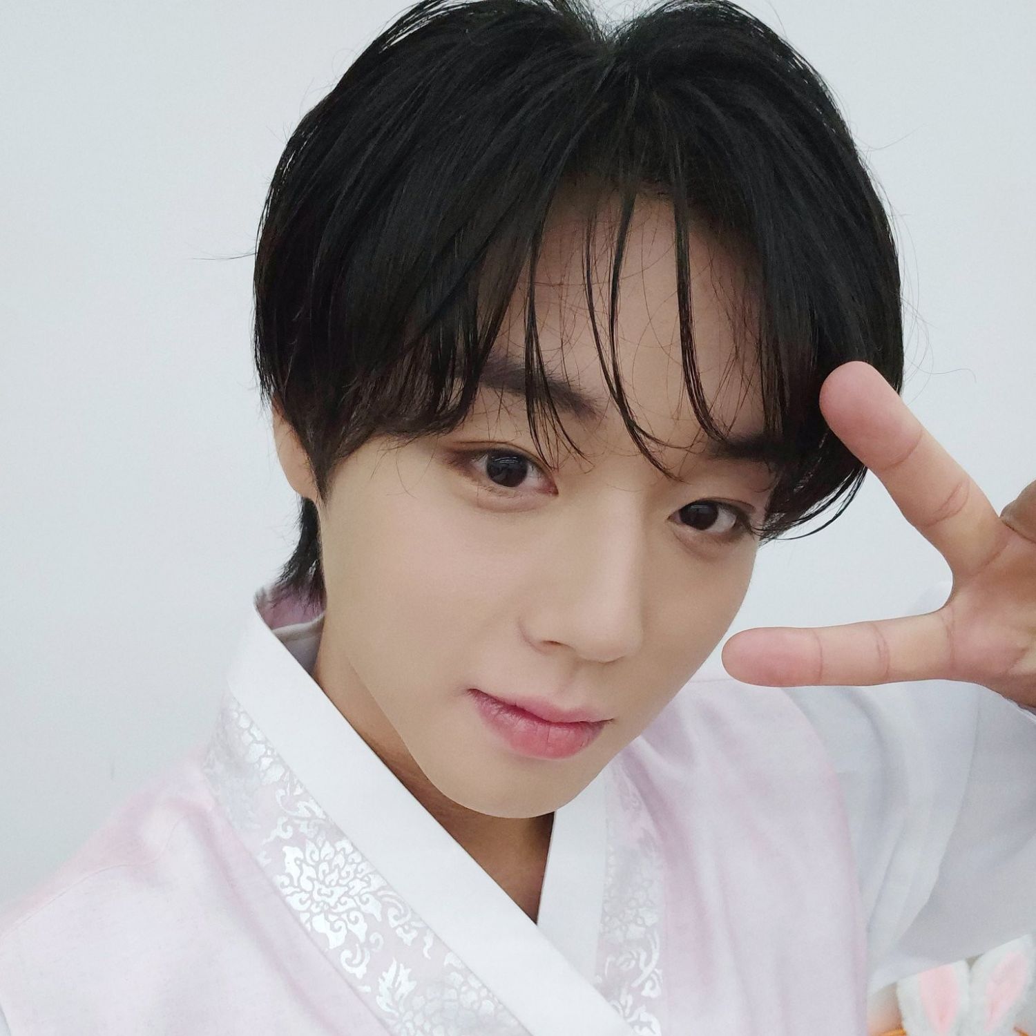 A moment captured by a fan of Park Jihoon