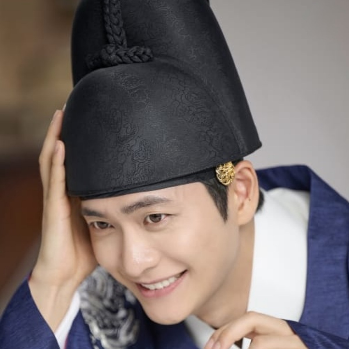 Behind-the-scenes cut of Kang Taeoh