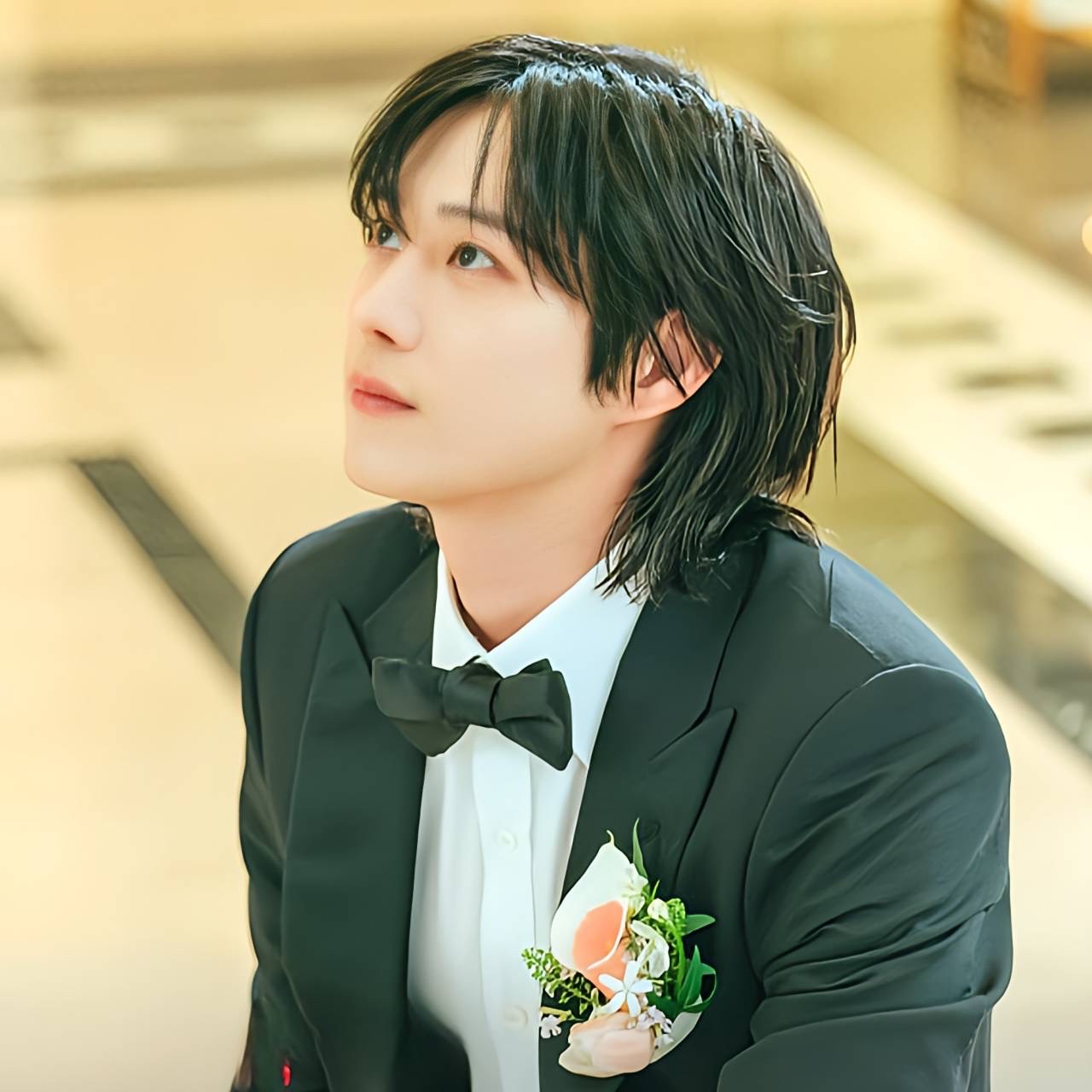 Behind-the-scenes cut of Kim Youngdae