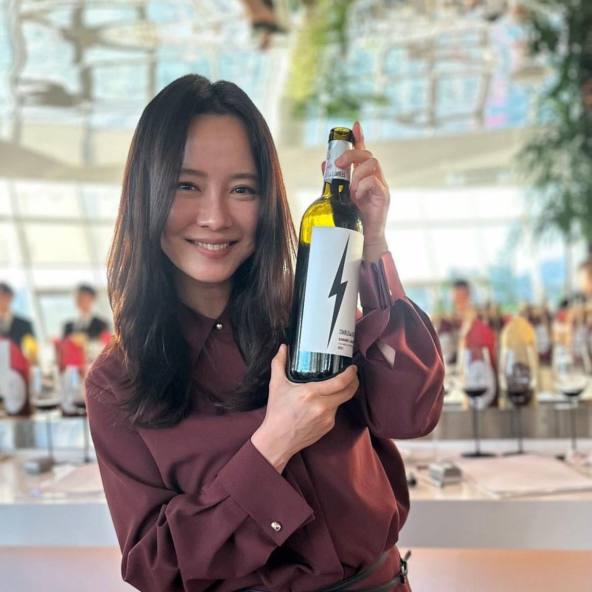 A moment captured by a fan of Song Jihyo