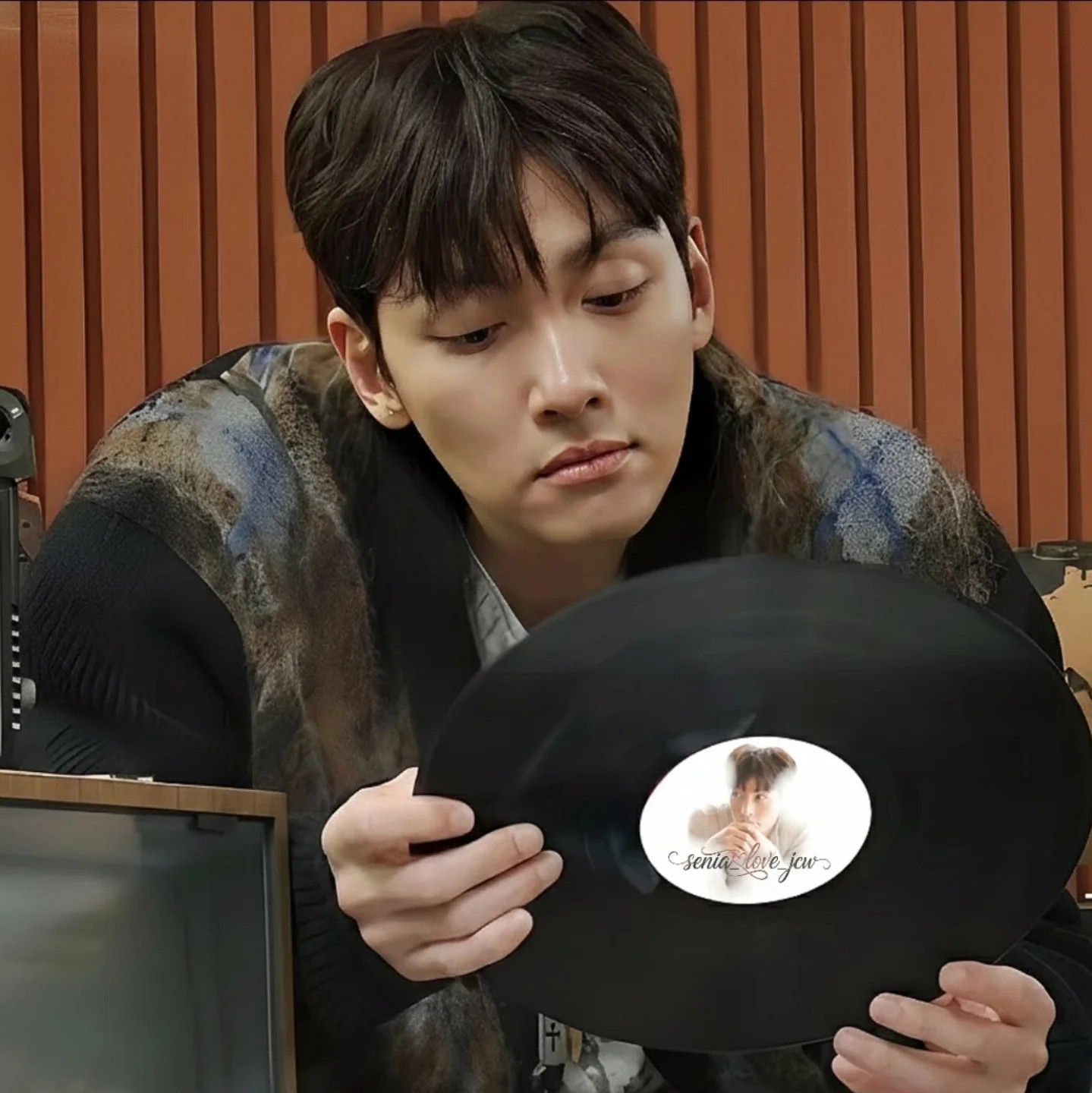 A moment captured by a fan of Ji Changwook