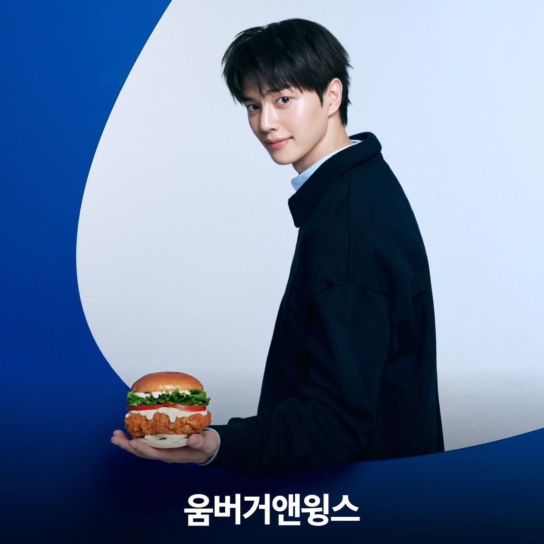 Latest photo of Song Kang