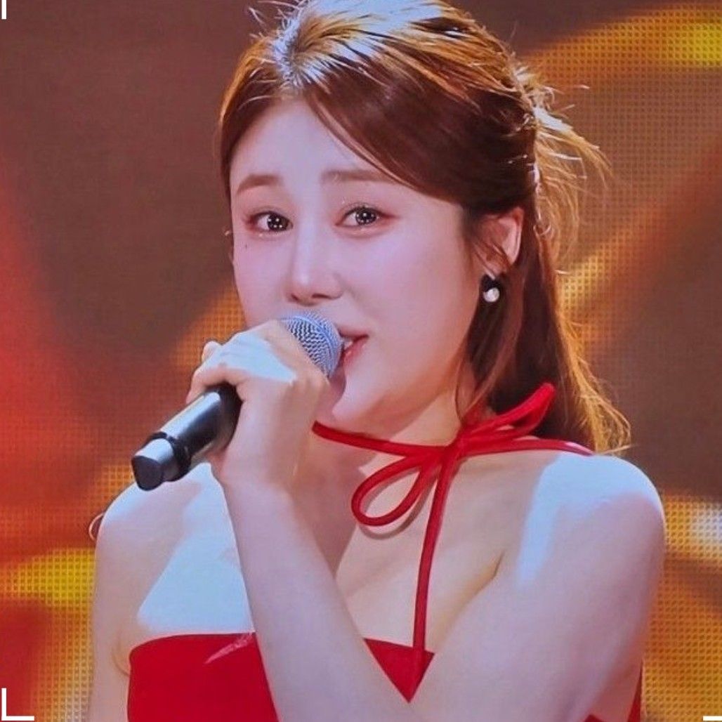 Latest photo of Kim Soyou