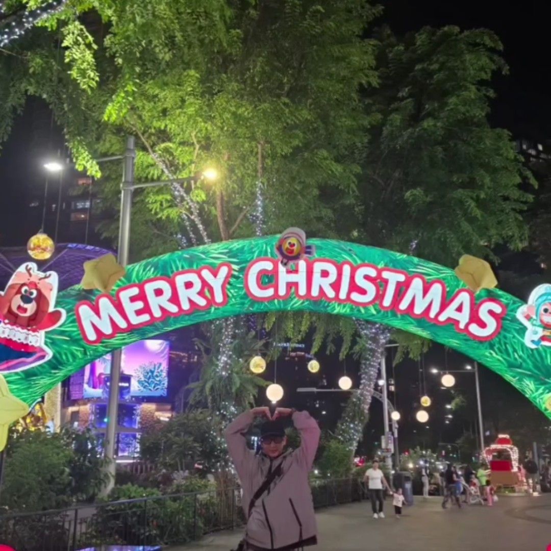 A moment captured by a fan of Lee Joongi