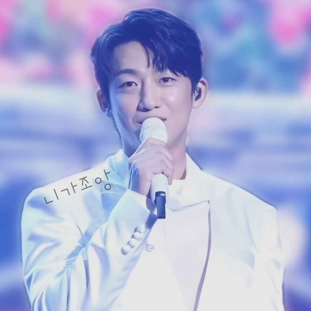 Behind-the-scenes cut of Shin Seungtae