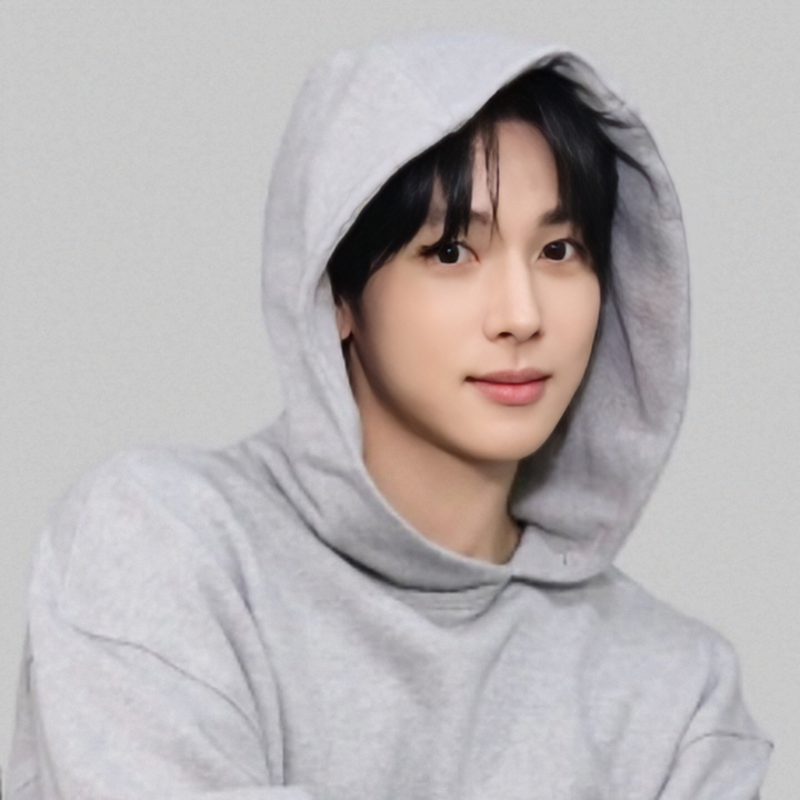 Behind-the-scenes cut of Lim Siwan
