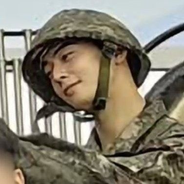 Behind-the-scenes cut of Cha Eunwoo