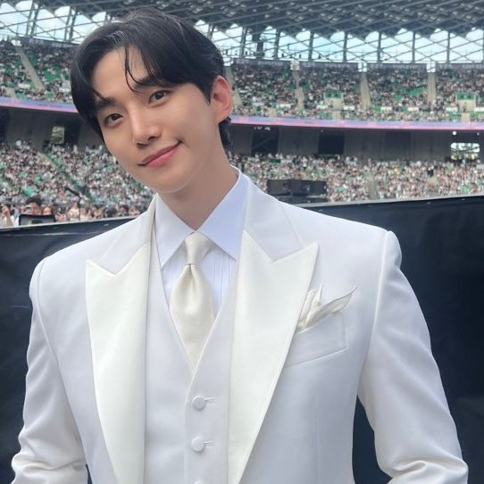 李俊昊的最新照片