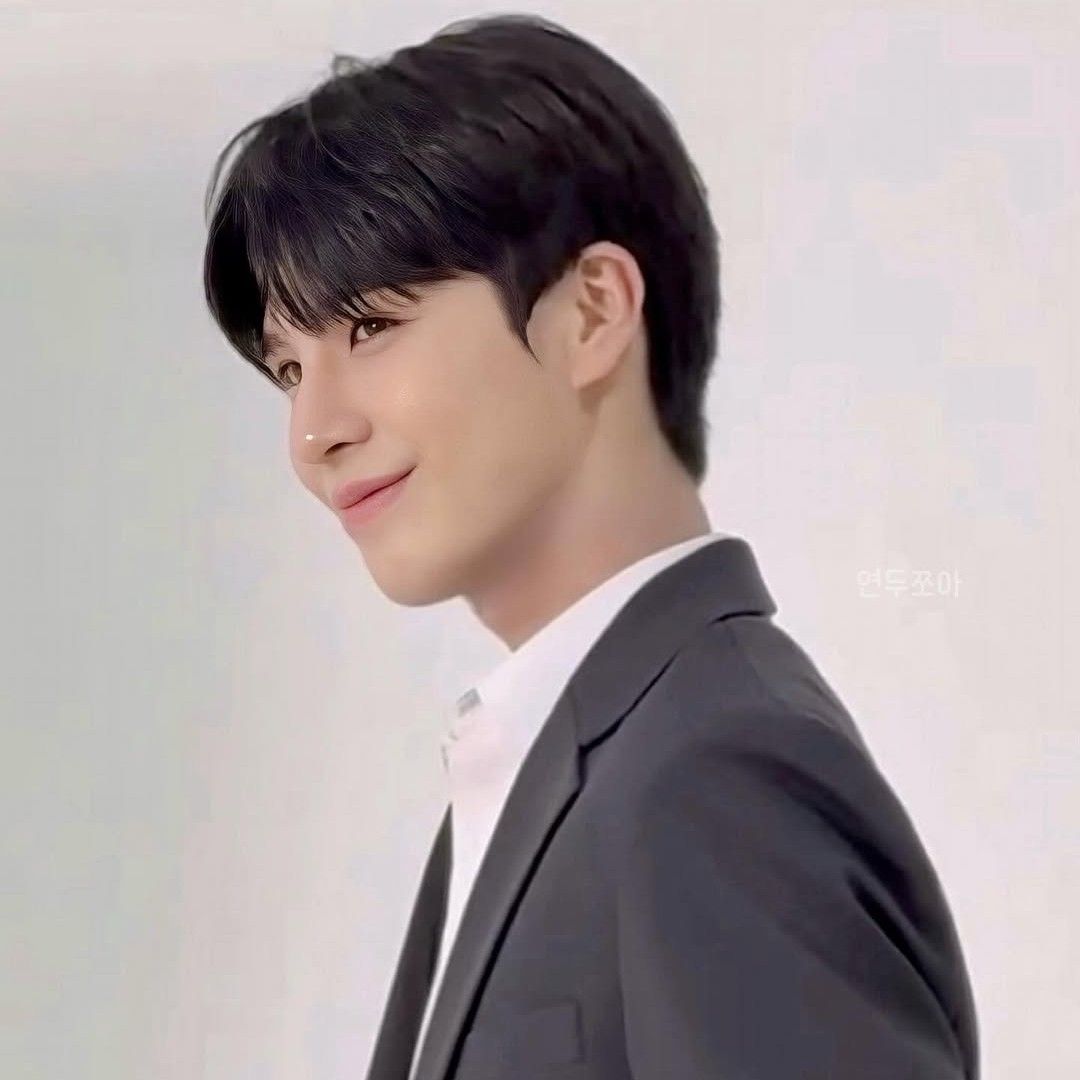 Cuplikan di balik layar dari Jeong Dongwon