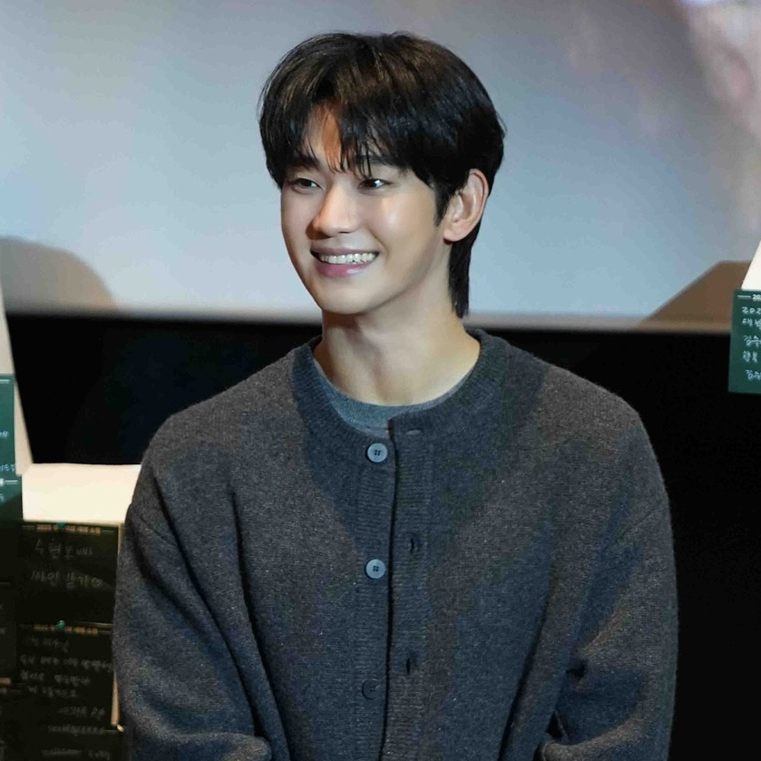 김수현의 비하인드 컷