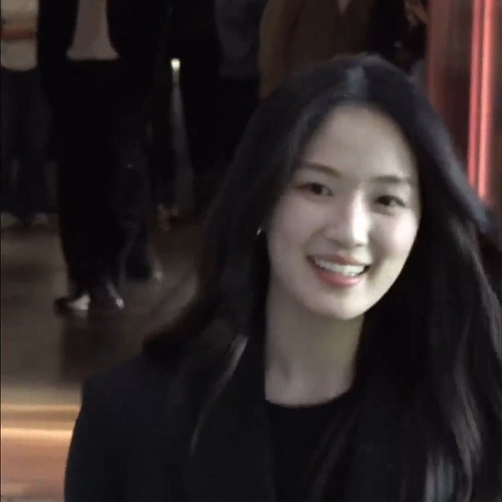 Latest photo of Kim Hyeyoon