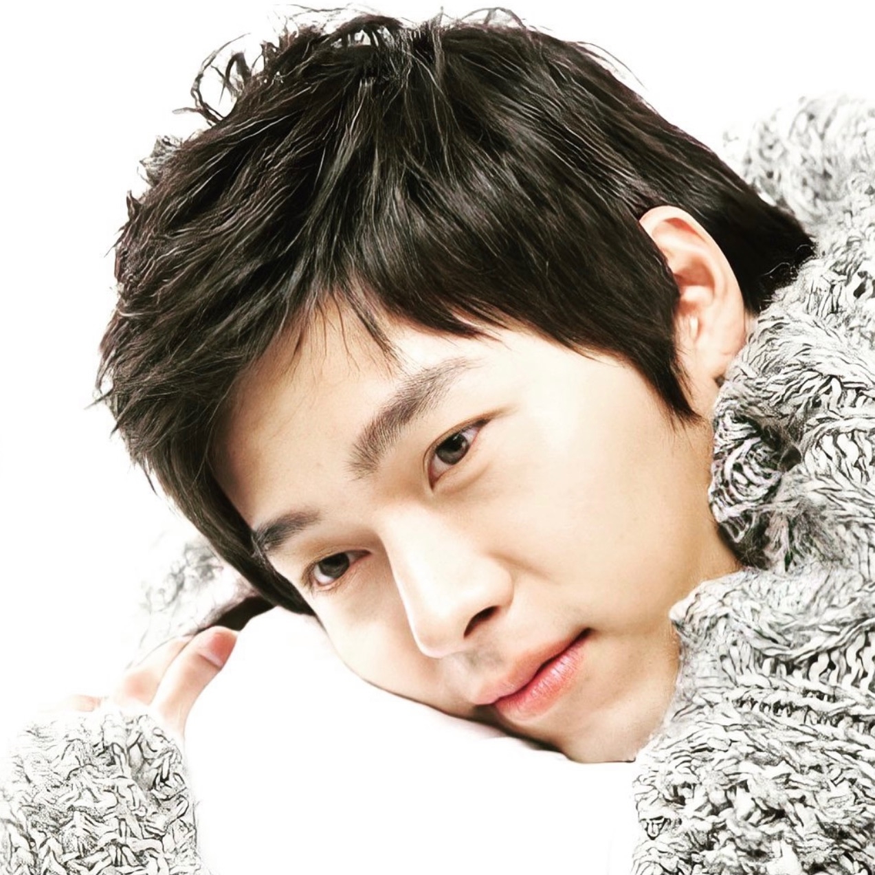 A moment captured by a fan of Hyun Bin