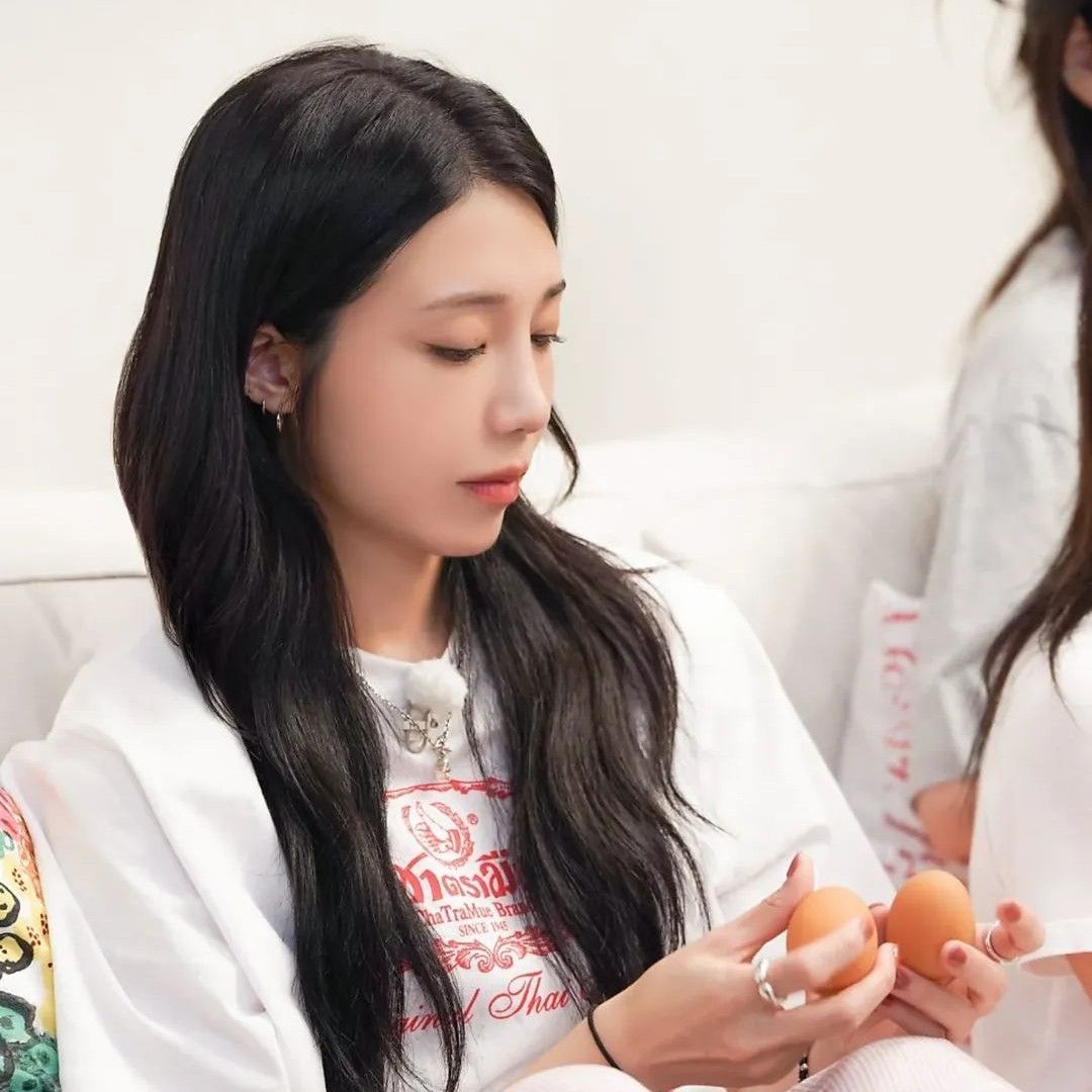 A moment captured by a fan of Jung Eunji