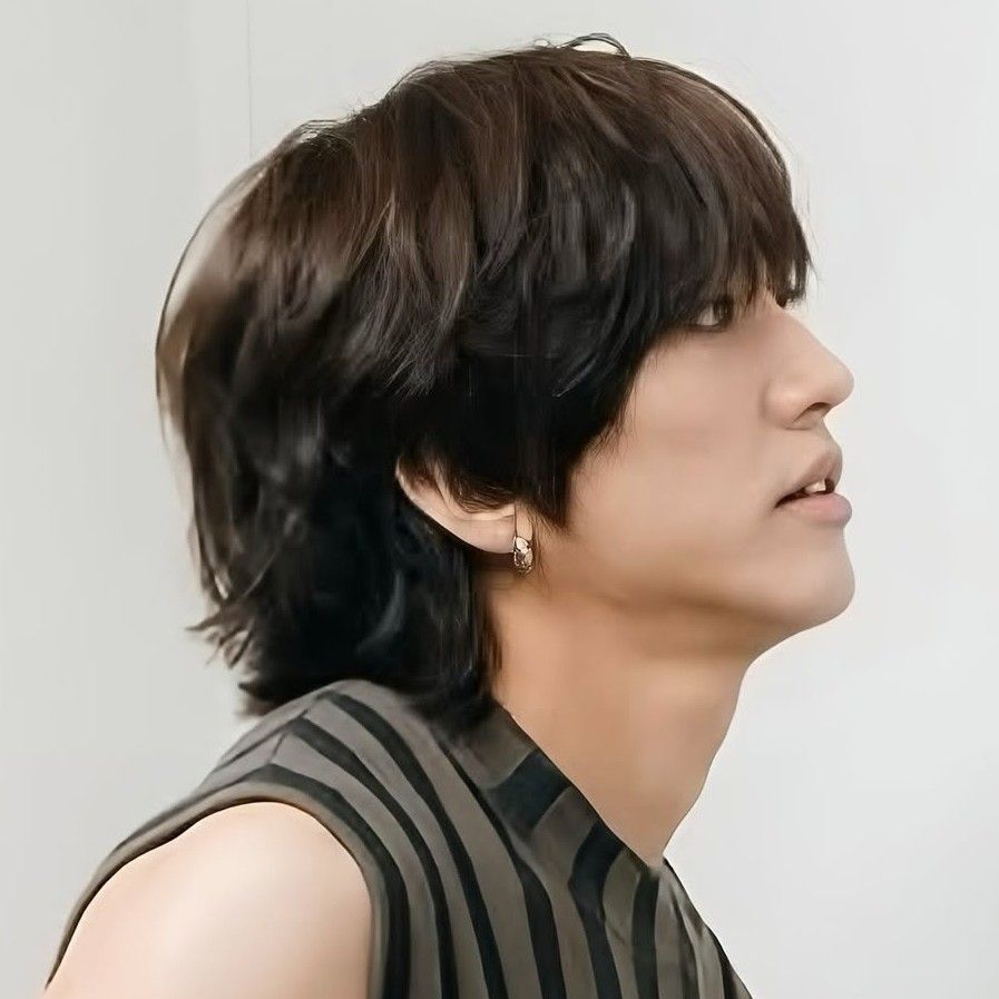 Behind-the-scenes cut of Lee Seungyoon